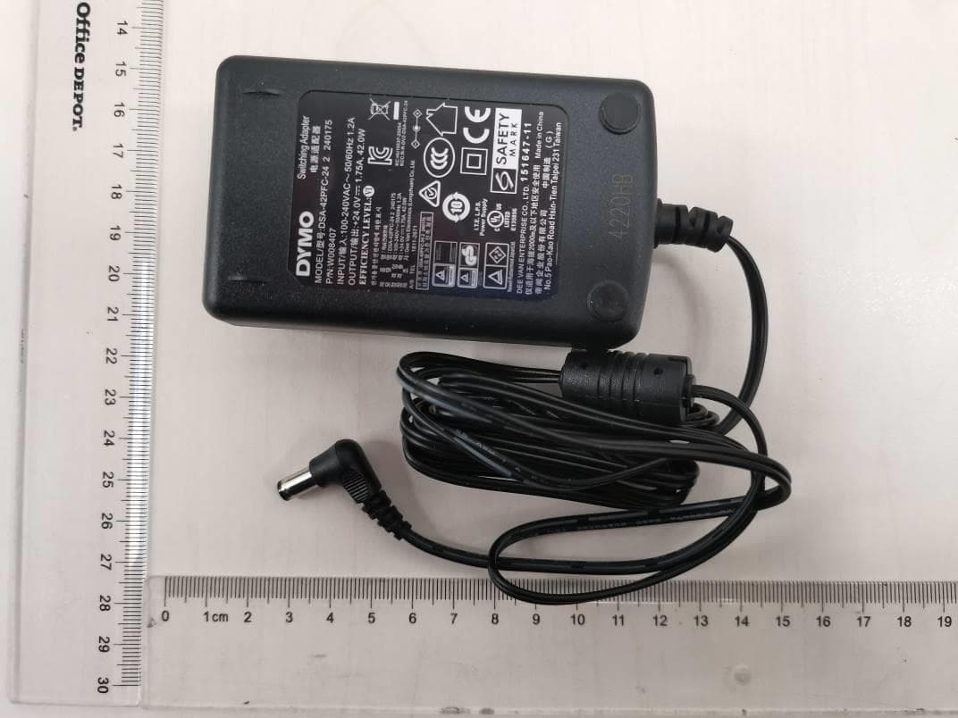 Label maker - FCC ID RGDLW550 - Sanford, L.P.dba Dymo