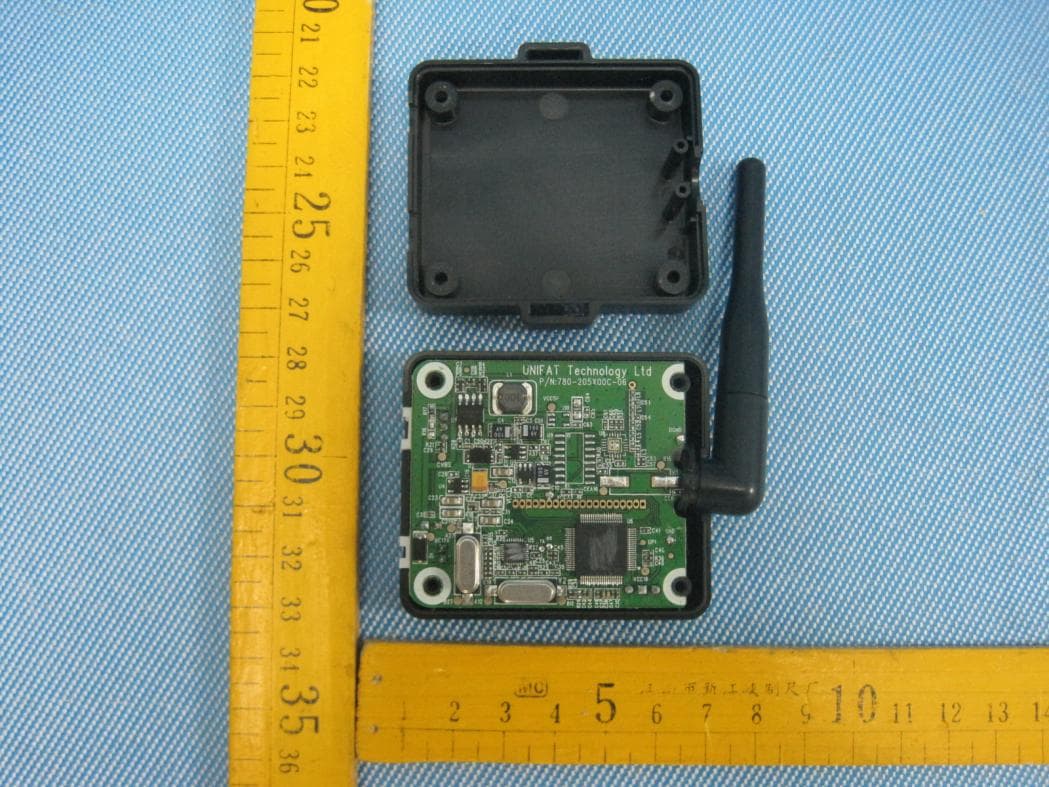 2.4G DIGITAL REVIEW CAMERA WITH MONITOR - FCC ID RIIVCMRFV01 - Unifat Technology Limited