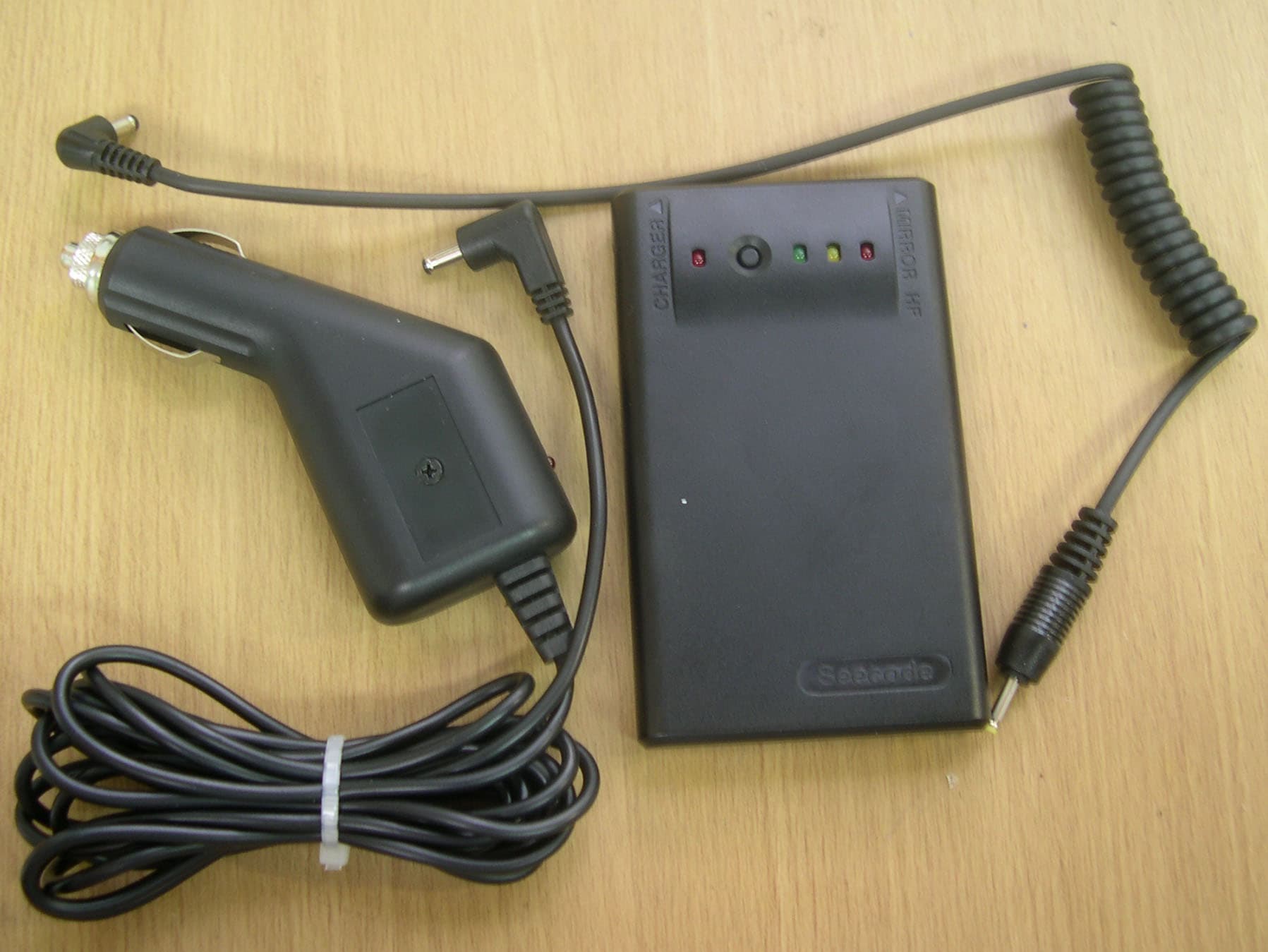 VOSSOR (Bluetooth Rear-View Mirror Handsfree Kit) - FCC ID RPRSFK411 - SEECODE Co., Ltd.