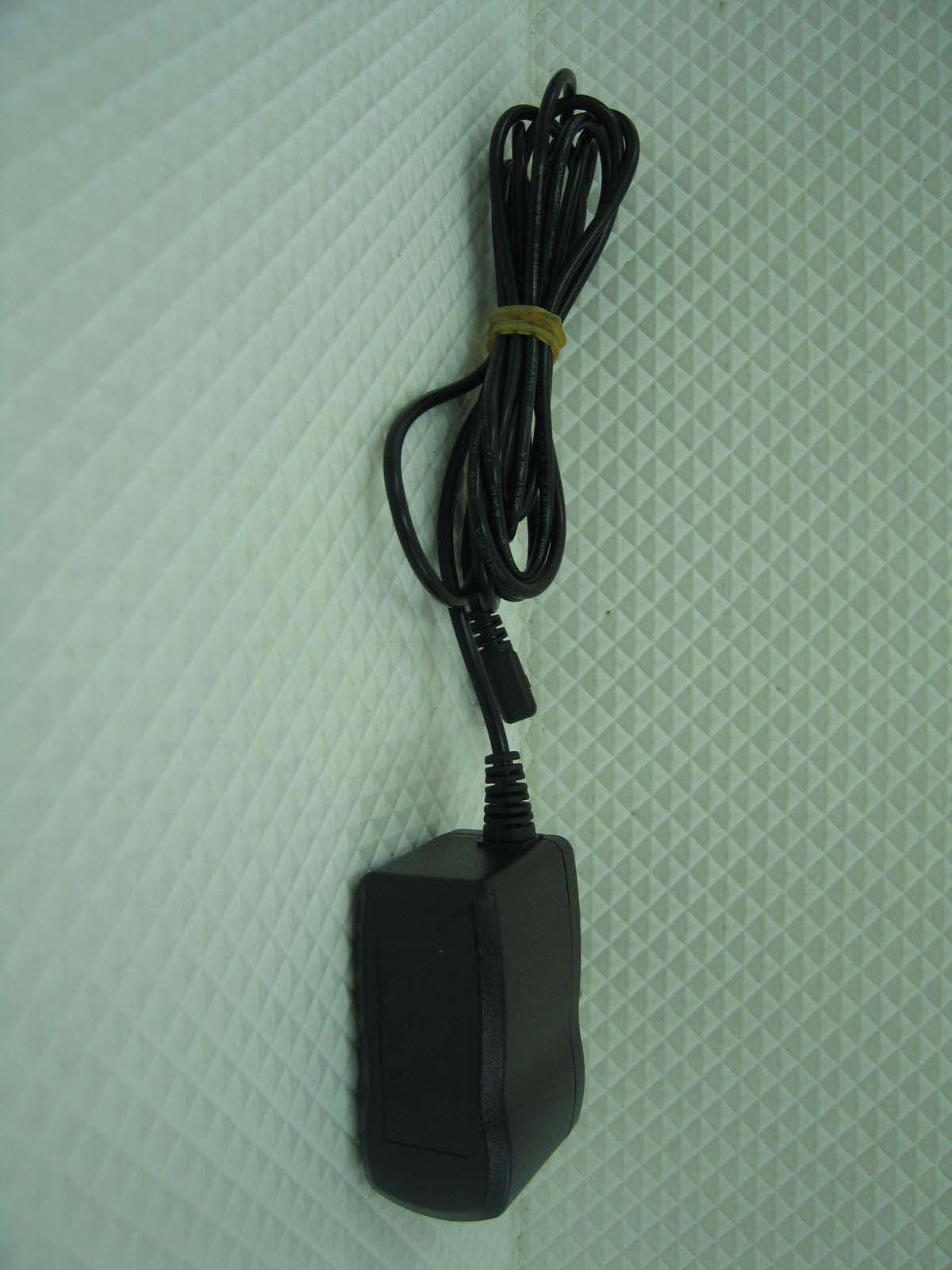 Tri-Band GSM 850/1800/1900 MHz Mobile Phone - FCC ID RV2EZ700D - Ezze Mobile Tech., Inc.