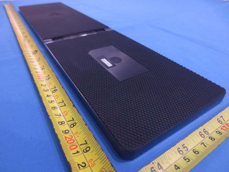 Gaming Lapboard - FCC ID RWO-RZ030133 - Razer Inc.