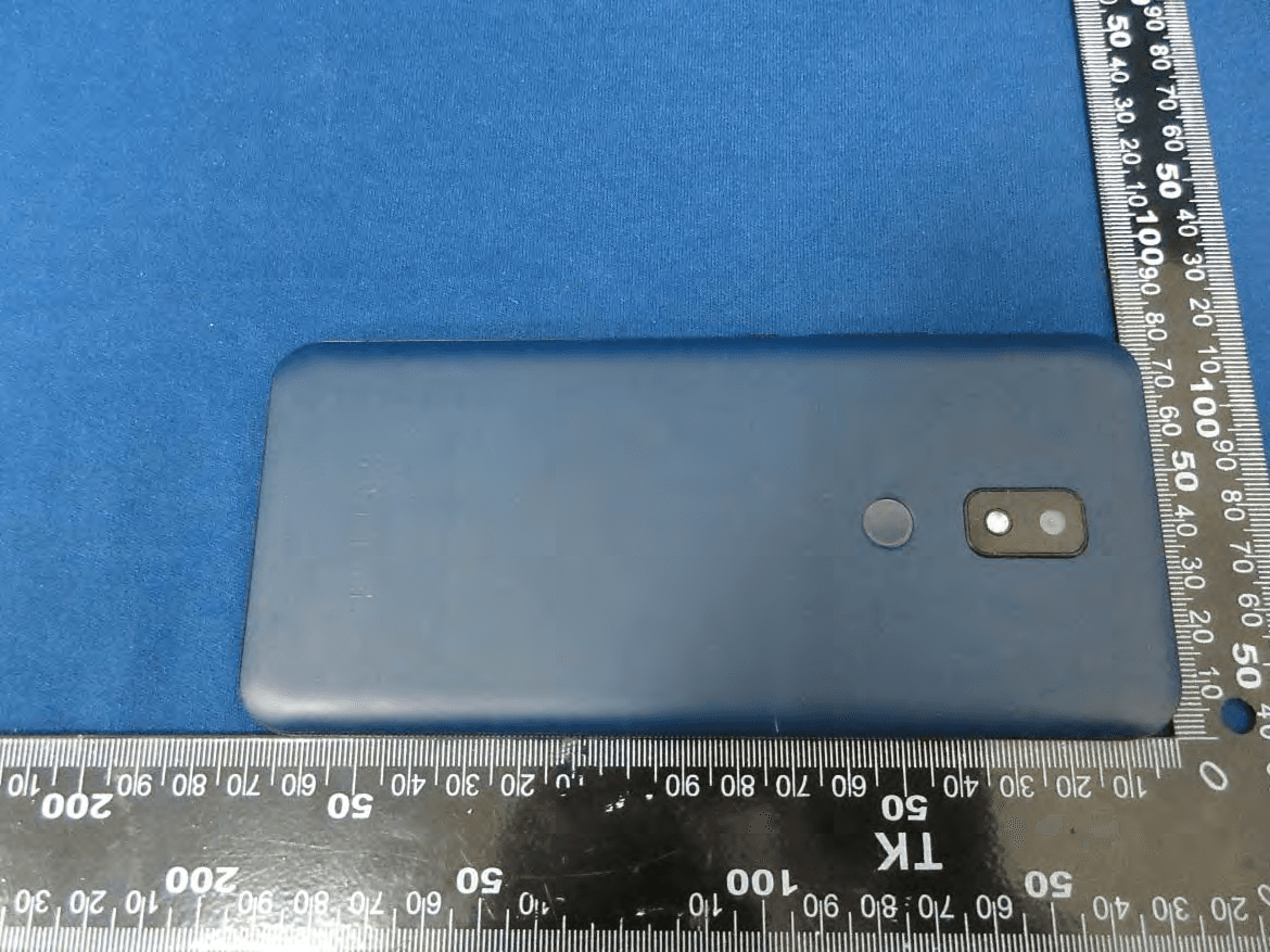 WCDMA/LTE Mobile Phone - FCC ID RYQEA211002 - FIH CO., LTD.