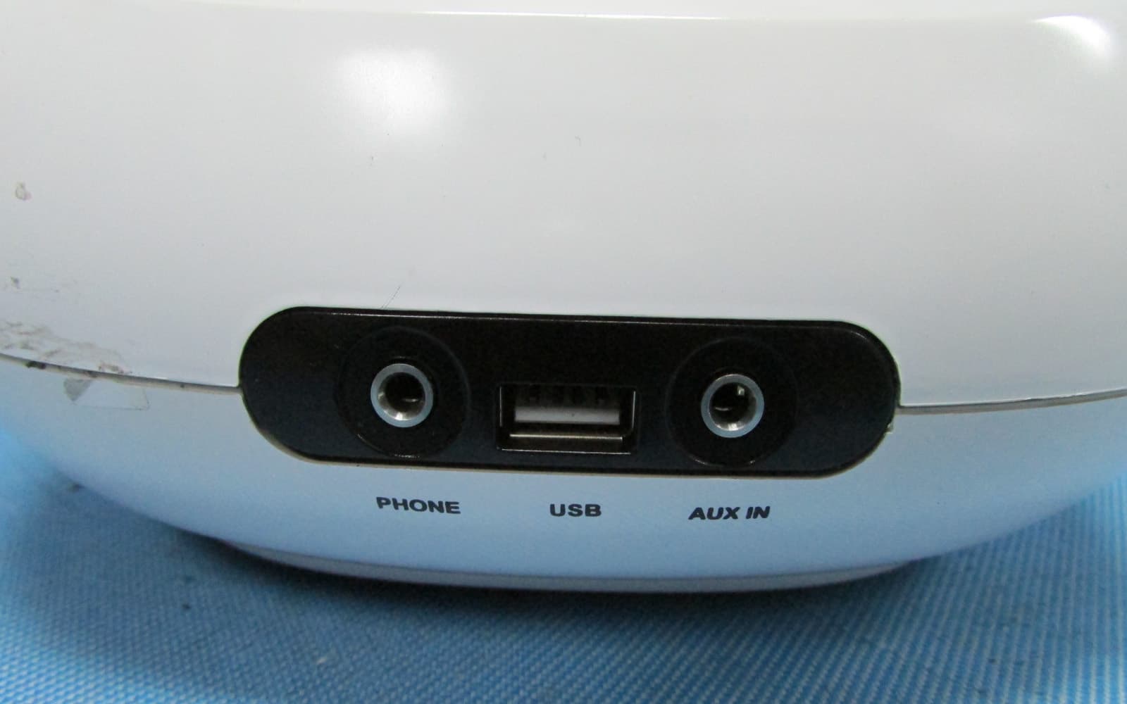 PORTABLE CD RADIO PLAYER WITH MP3/USB/BLUETOOTH - FCC ID S7GNPB-265 - DONG GUAN WANG NIU DUN WELLCOM ELECTRONICS FACTORY