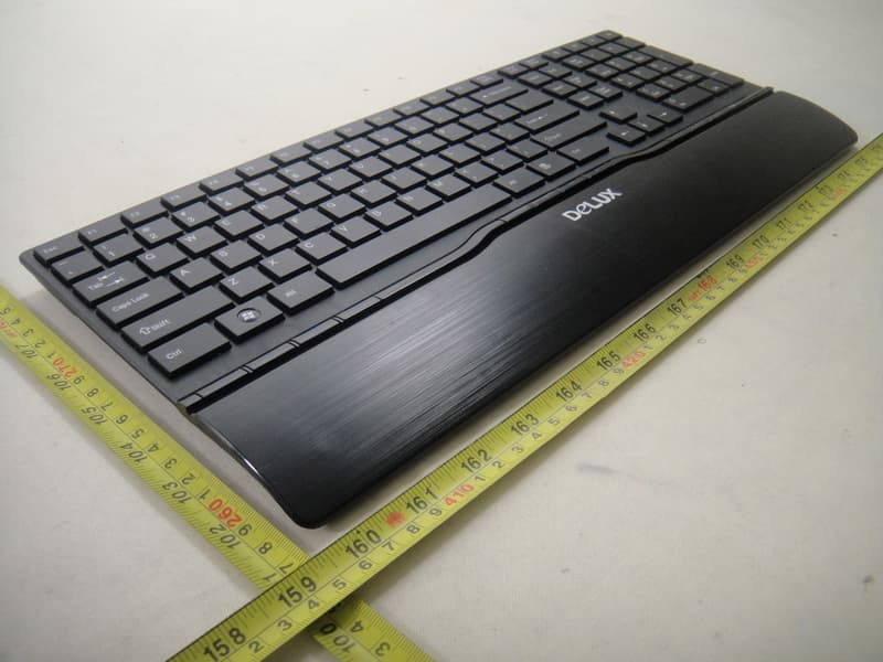 Wireless Keyboard - FCC ID SGPK188201 - Shenzhen Delux Industry Co., Ltd.