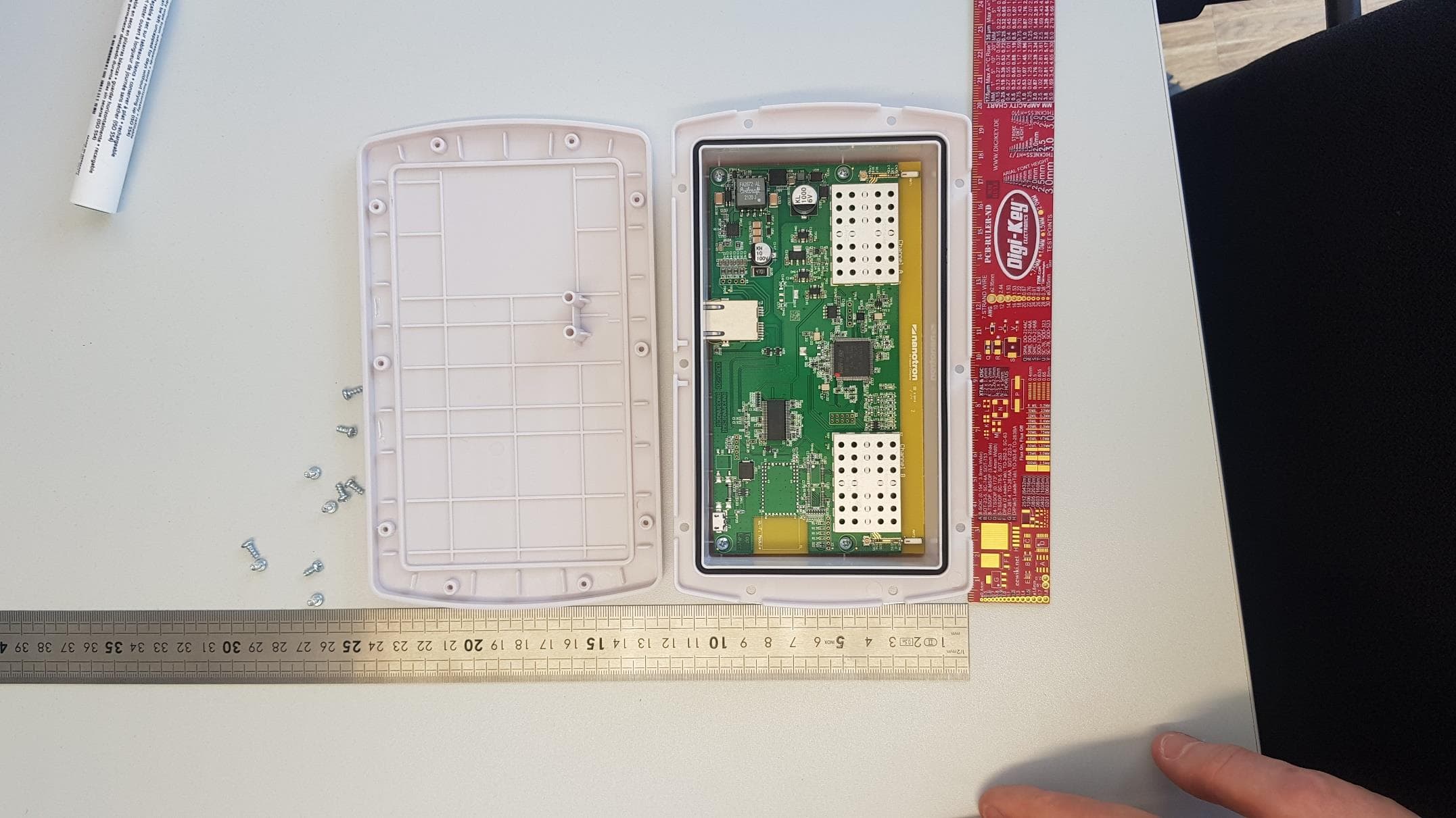 Radio Anchor that localises transmitters - FCC ID SIFANQ03QCS - Nanotron Technologies GmbH