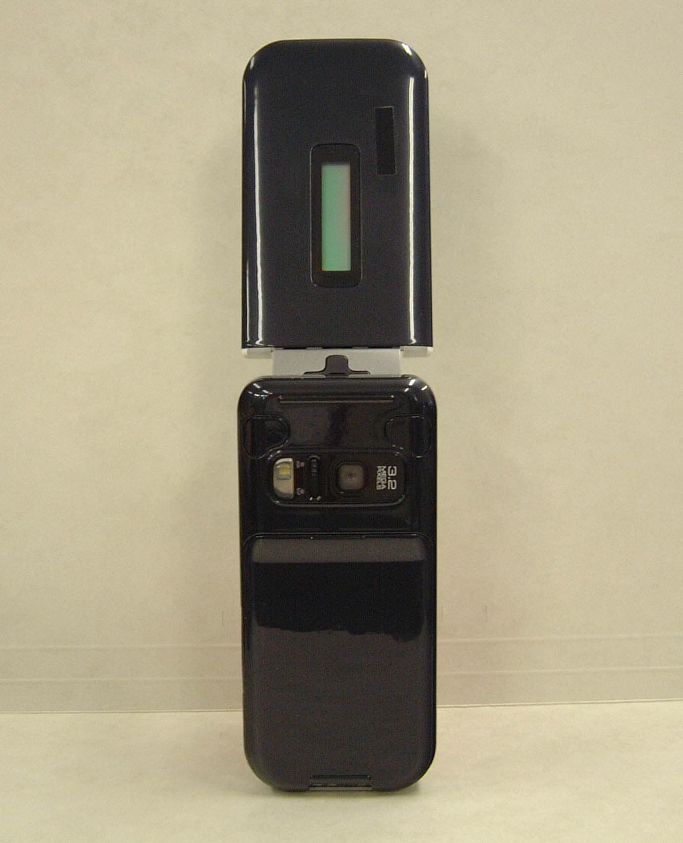 GSM 900/1800/1900/UMTS Mobile phone with Bluetooth - FCC ID SP2-CC4-J02 - Toshiba Information Systems (UK) Ltd, Mobile Communications Division