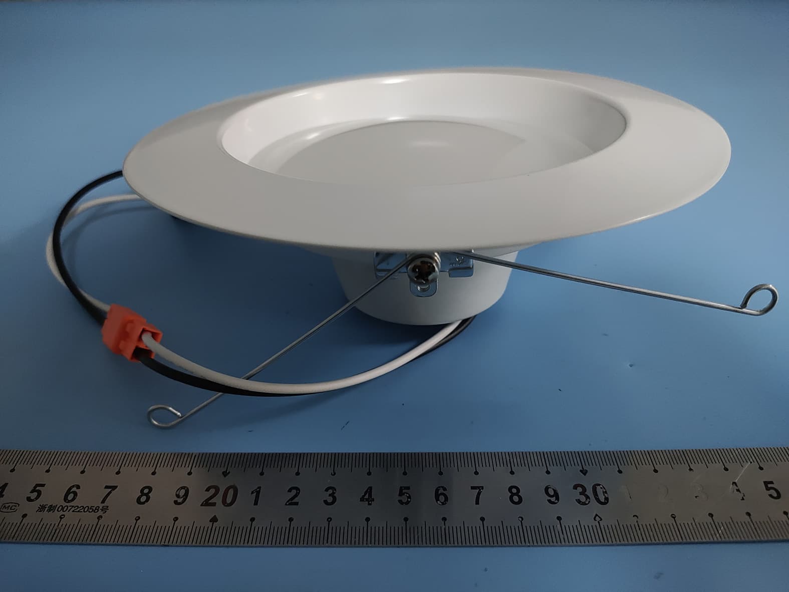 LED Luminaires - FCC ID SYW-R56RGBAGR1 - Feit Electric Company