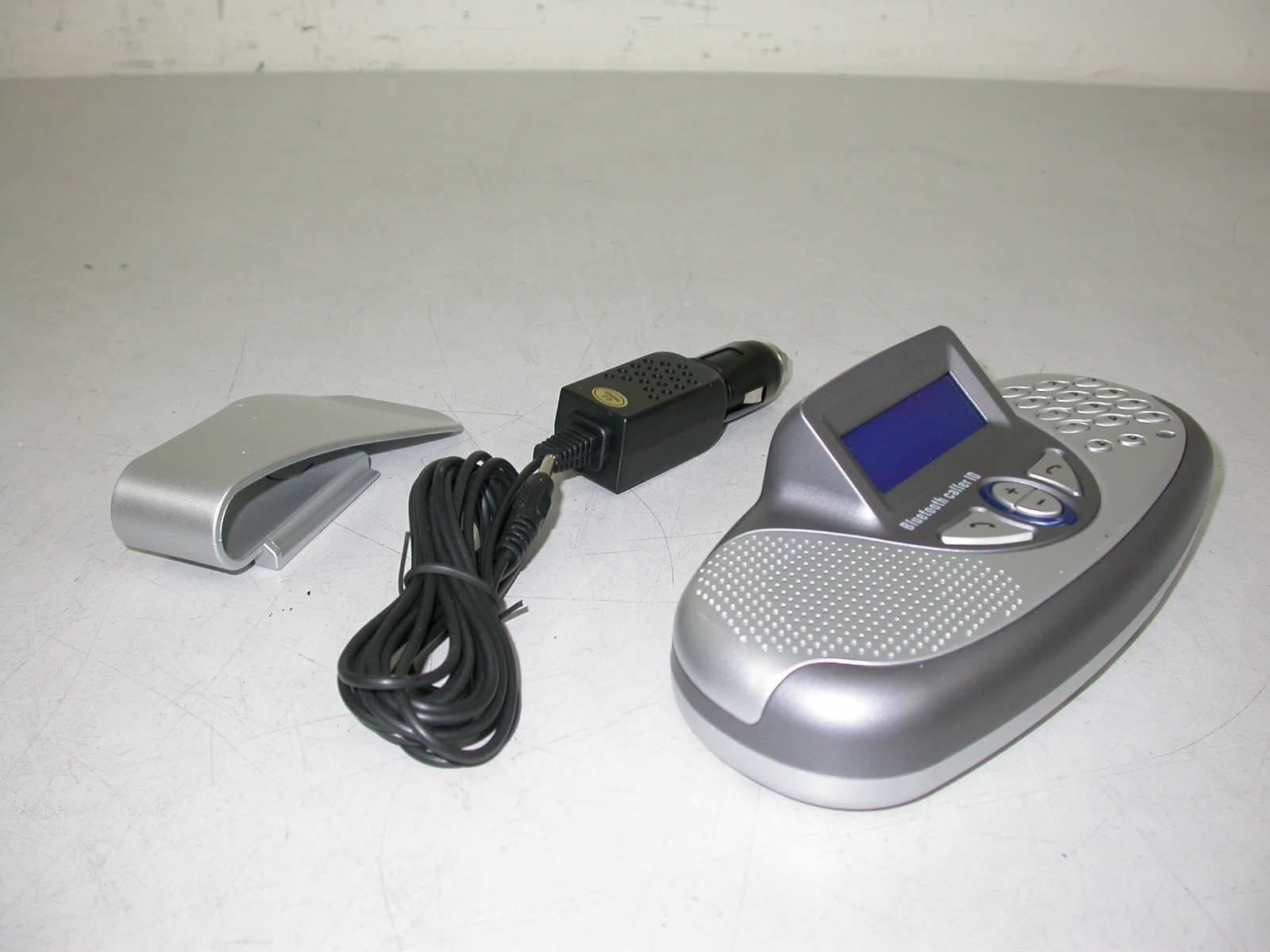 Bluetooth Car Kit - FCC ID T4PBT200020060101 - Caron Autosound Ltd
