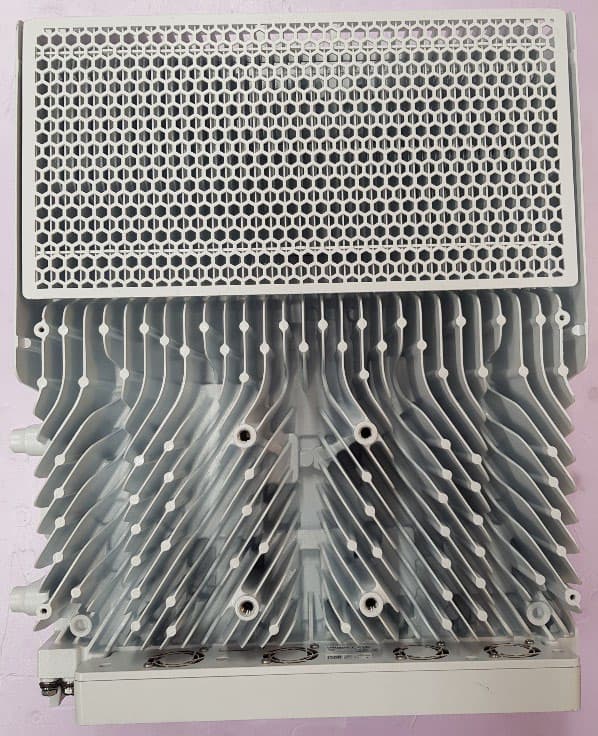 Multi-standard remote radio - FCC ID TA8AKRC161985 - Ericsson AB