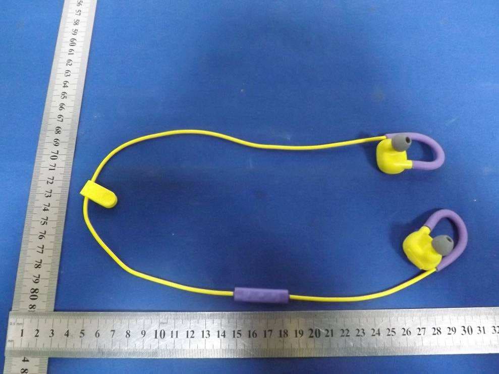 Bluetooth EarPhone - FCC ID TTC-BT-100 - Fujikon Industrial Co., Ltd.