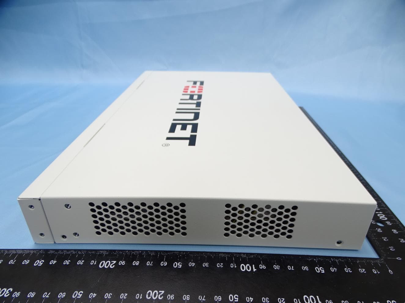 Network Security Gateway - FCC ID TVE-111T15B - Fortinet Inc.