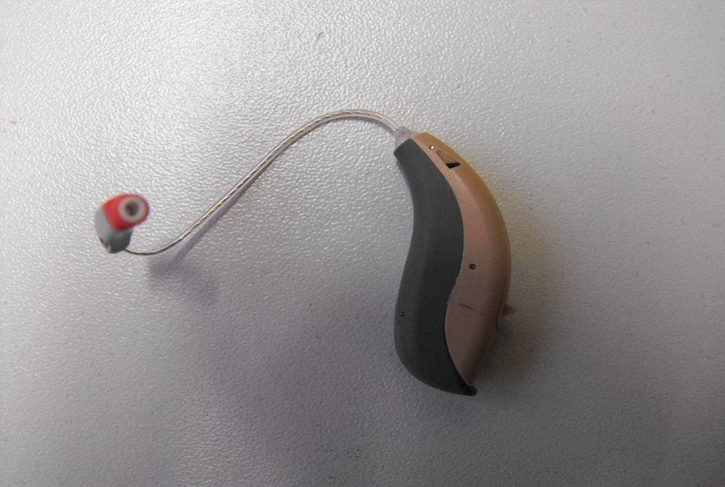 Wireless Hearing Instrument - FCC ID U6XF2RITE2 - Bernafon AG