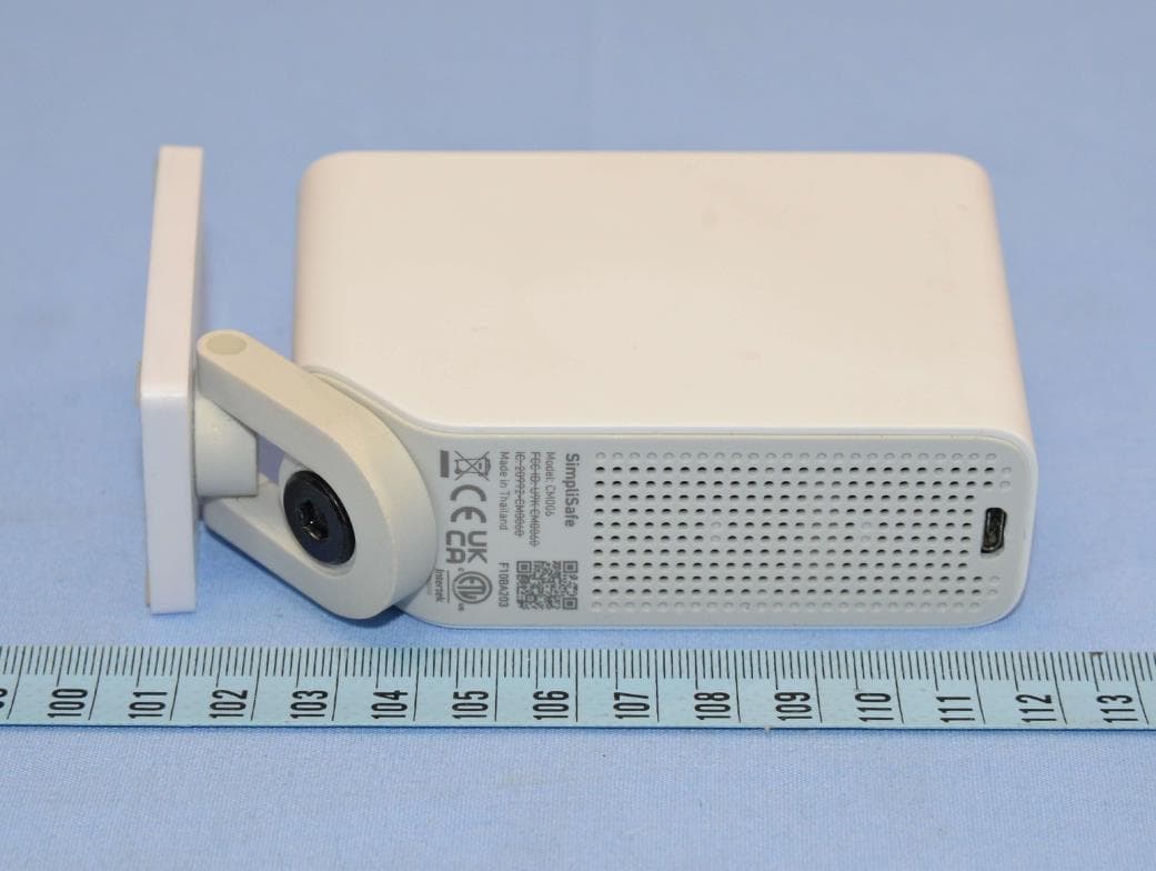 Smart Alarm Wireless Indoor Security Camera - FCC ID U9K-CM0060 - SimpliSafe, Inc.