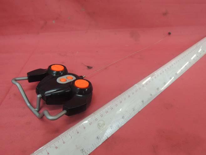 Poppin Mad Wheelies TM R/C - Ford Mustang Boss 302 - FCC ID V9Q-37075F27 - Toy State International Ltd.