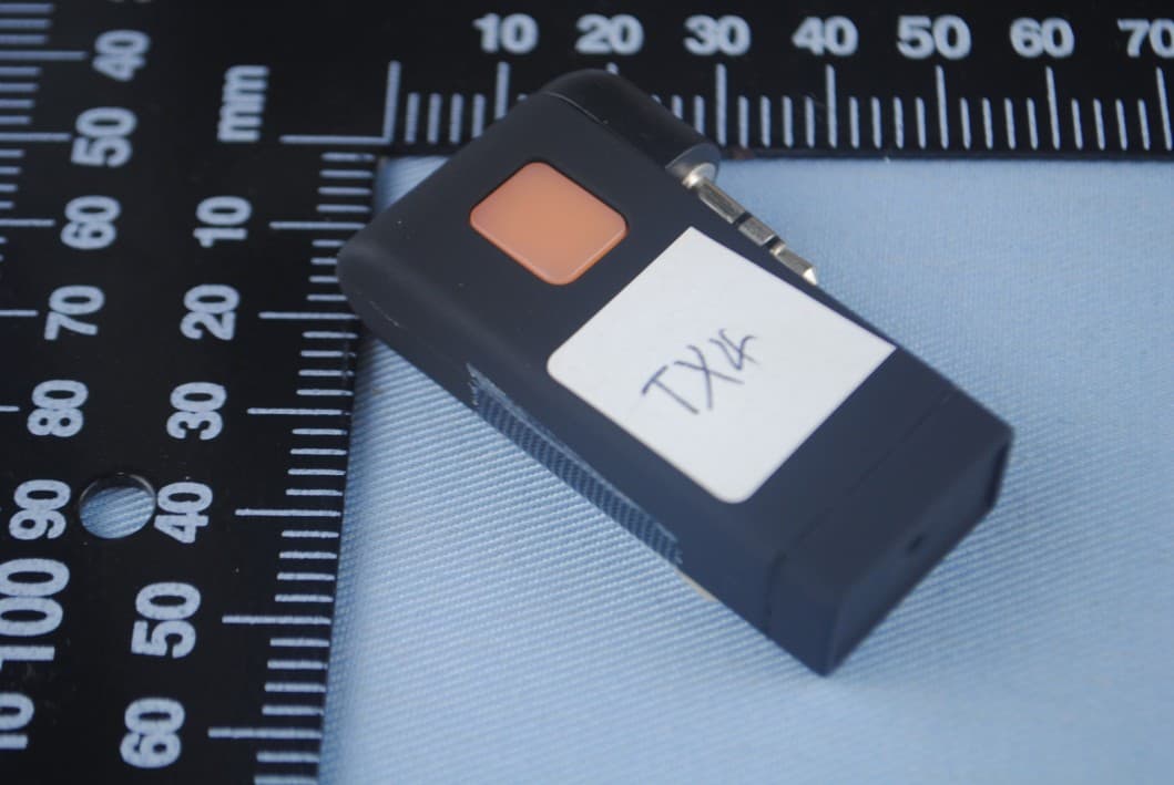 B-Speech TX4 - FCC ID VAE-TX4 - D-Parts Mobilphon & Zubehoer GmbH
