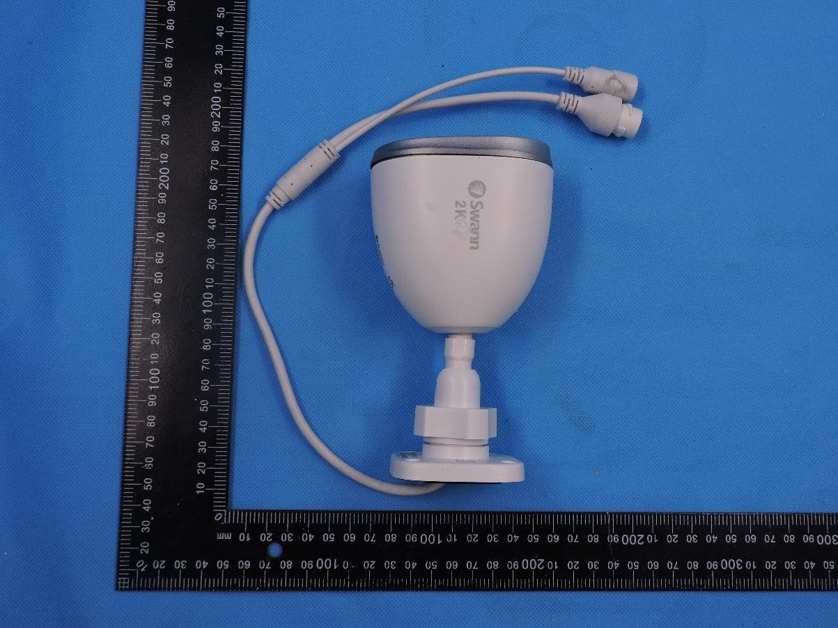 2K Outdoor Wi-Fi Spotlight Camera - FCC ID VMI2KOCAM - Swann Communications U.S.A. Inc.