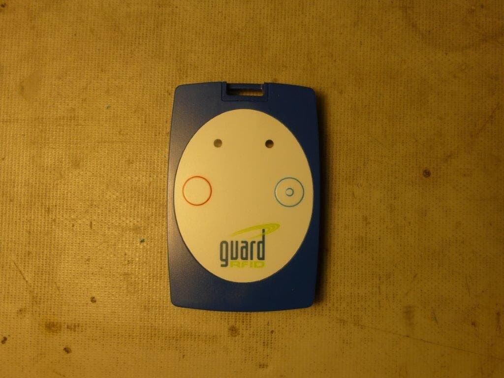 Guard RFID WiFi staff/employee tag - FCC ID VZKST4 - Guard RFID Solutions
