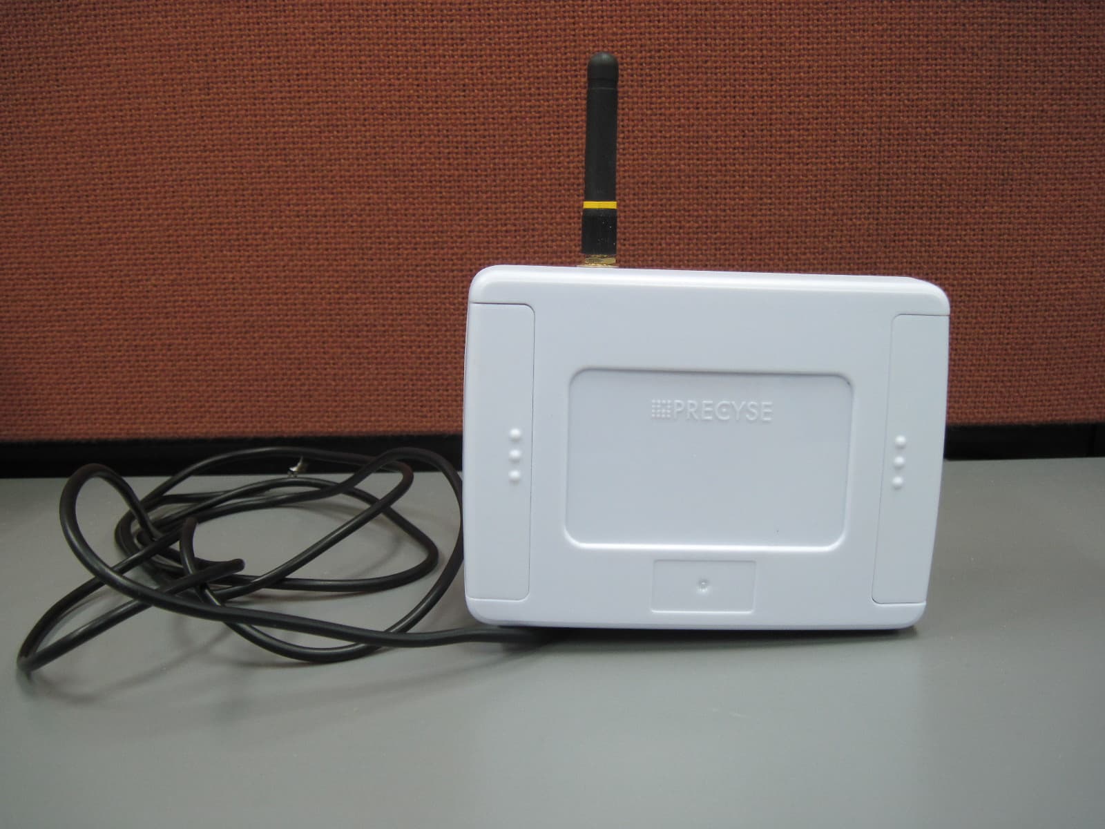 915 MICRO BEACON - FCC ID WONBC91005010 - Precyse Technologies Inc