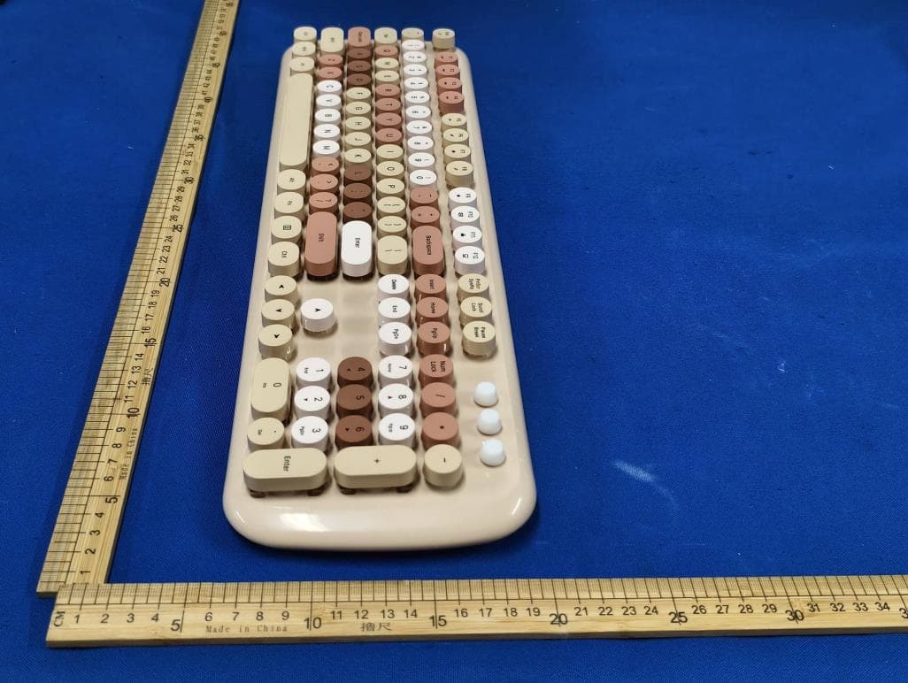 Wireless Keyboard - FCC ID WOX-SK648AG - Shenzhen SQT Electronics Co., Ltd.