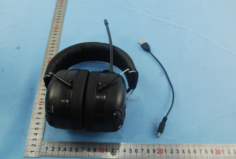 Professional AM/FM Radio with BT and Aux-in Jack - FCC ID WYQ-BTHP5S - SPECIALTHING INTERNATIONAL CO, LTD