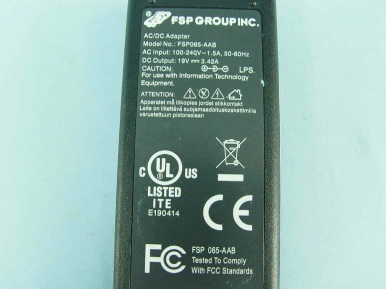 8-port RFID Smart Reader (902-928MHz) - FCC ID XLG-FS-GF801 - FAVITE Inc.
