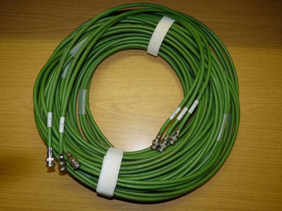 SD Wireless Data Emitter 456 MHz - FCC ID Y2ULDK4454-20 - Grass Valley Nederland B.V.