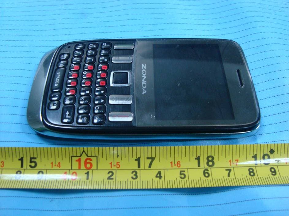 GSM Mobile Phone - FCC ID YAUZMCK885 - ZONDA Corporation, S.A. de C.V.