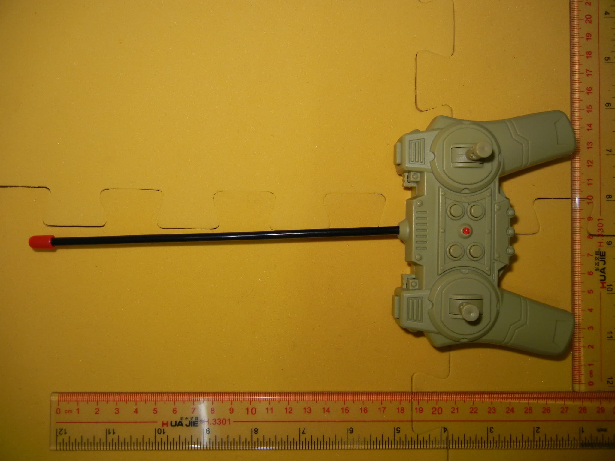 Wireless Remote Control Toy - TX - FCC ID YB7D73T49 - Junxing Toys Industrial Company Ltd.