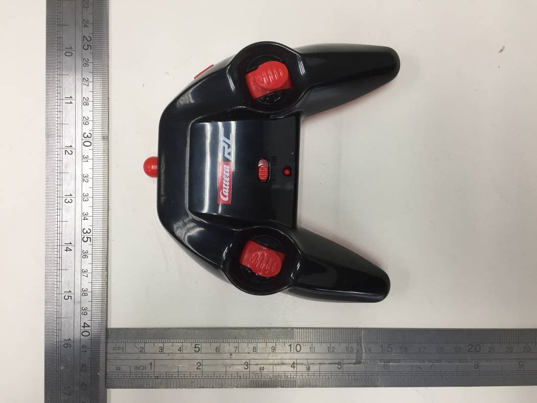 Radio Controlled Toy Transmitter (2.4GHz) - FCC ID YFA370410395 - Carrera Toys GmbH