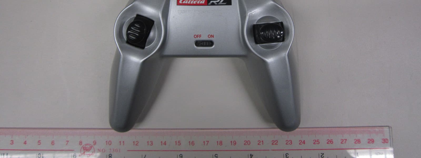 Radio Control Toy Transmitter (49.86MHz) - FCC ID YFA9002249 - Carrera Toys GmbH