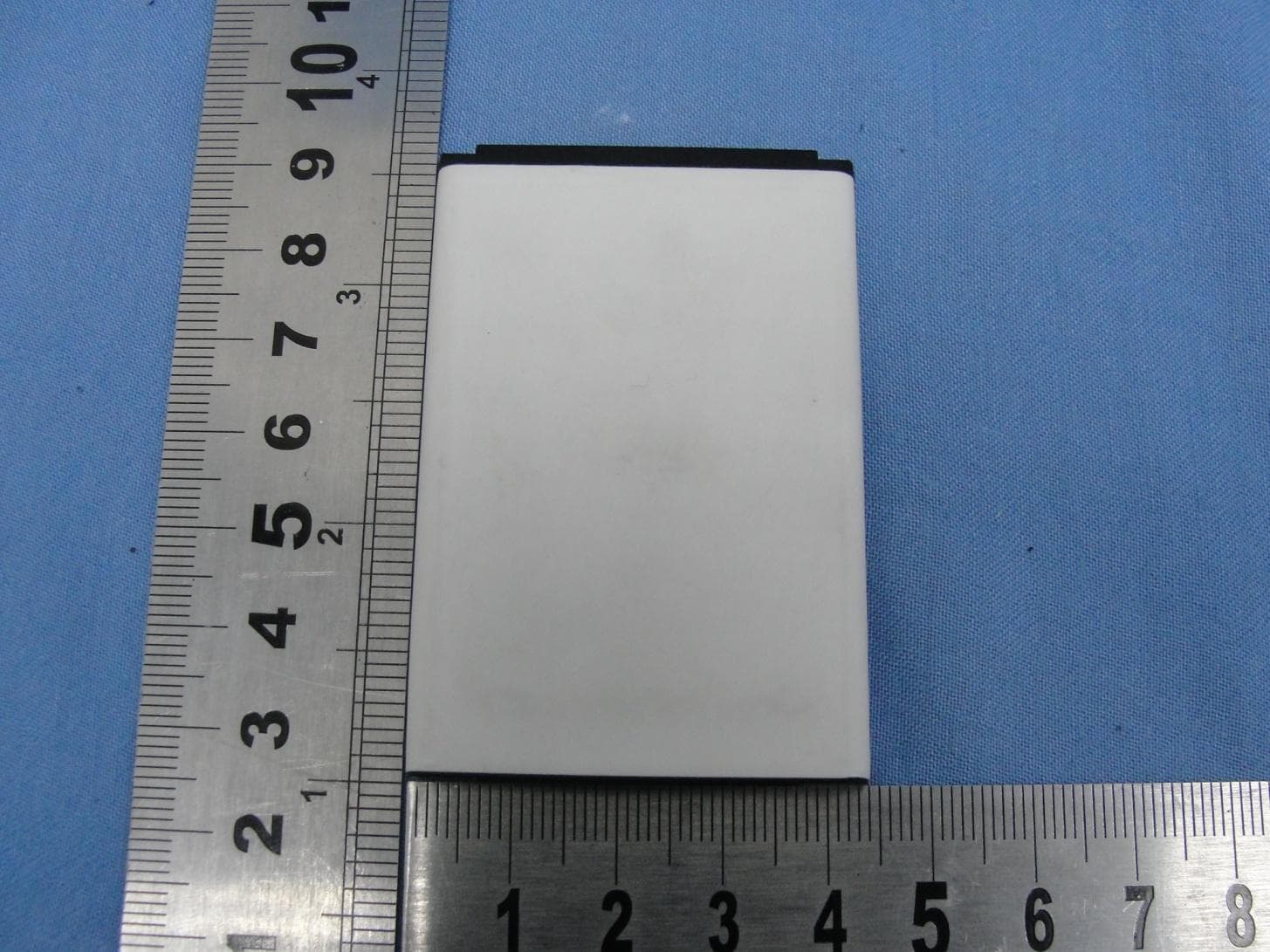 Mobile Phone - FCC ID YHLBLUMAGIC - BLU Products, Inc.