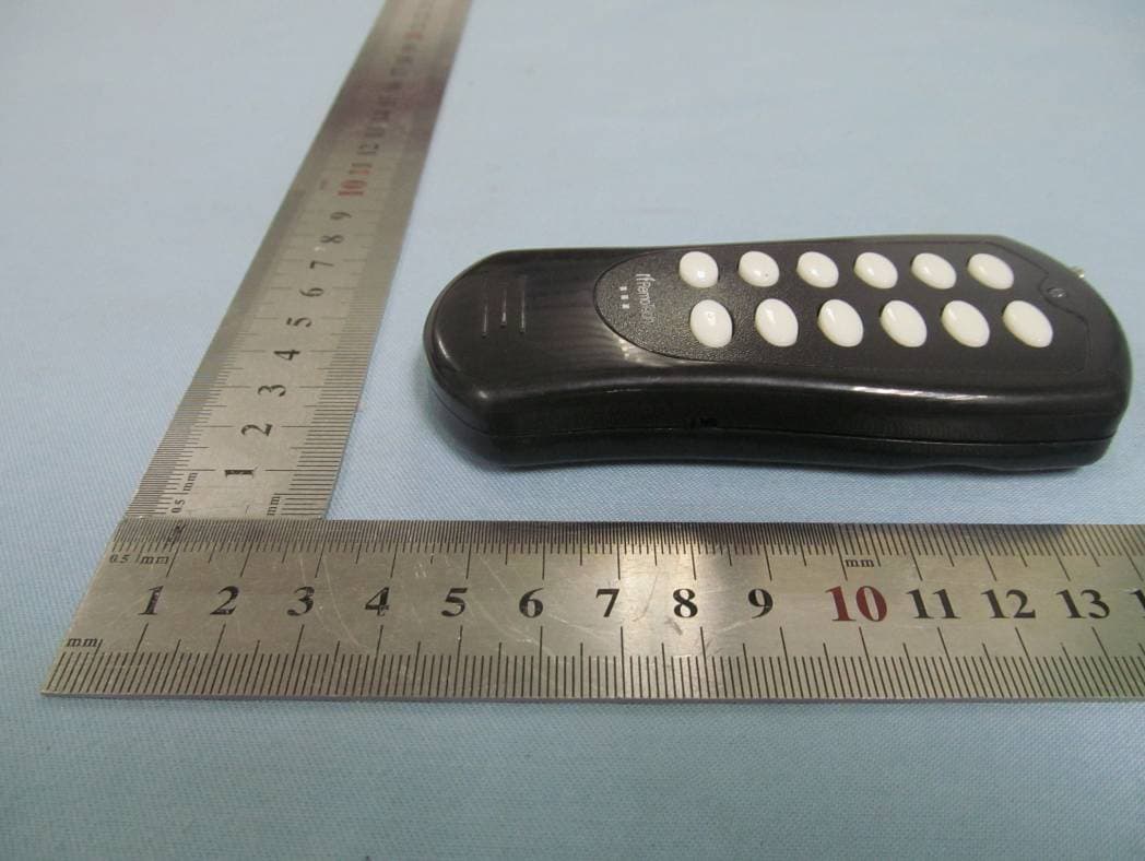Remote Control Transmitter TCF200-12LN - FCC ID YMU-12LN - RFRemotech Company