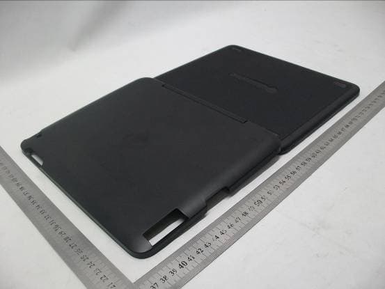 iPad Accessory with KB and BT Radio - FCC ID YUG-M3000065 - CLAMCASE, LLC