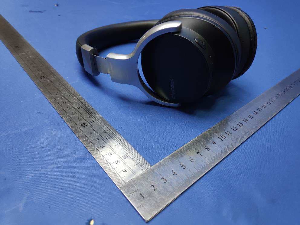 WIRELESS HEADPHONES - FCC ID Z63-K0MIXCDRE7 - SHENZHEN AONI ELECTRONIC CO., LTD.