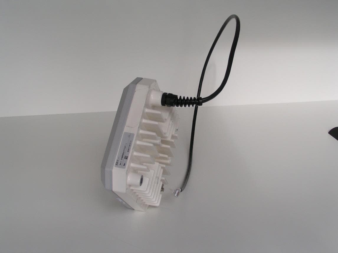 Liberator V100/V1000 Wireless Ethernet Bridge - FCC ID ZAKLIB-V1000E - Sub10 Systems Ltd