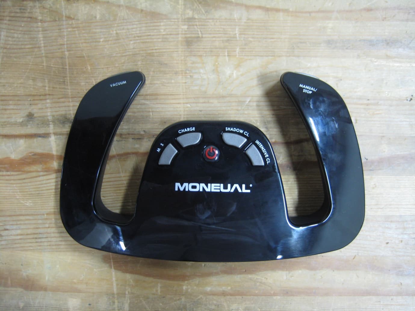 HANDLE REMOTE CONTROLLER - FCC ID ZBTRH-750 - Moneual Inc.