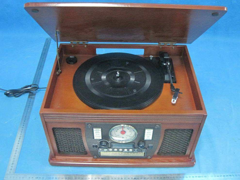 Wooden Music Center with Bluetooth - FCC ID ZXNLEETACE69E0 - Guangdong Leetac Electronics Technology Co.,Ltd.
