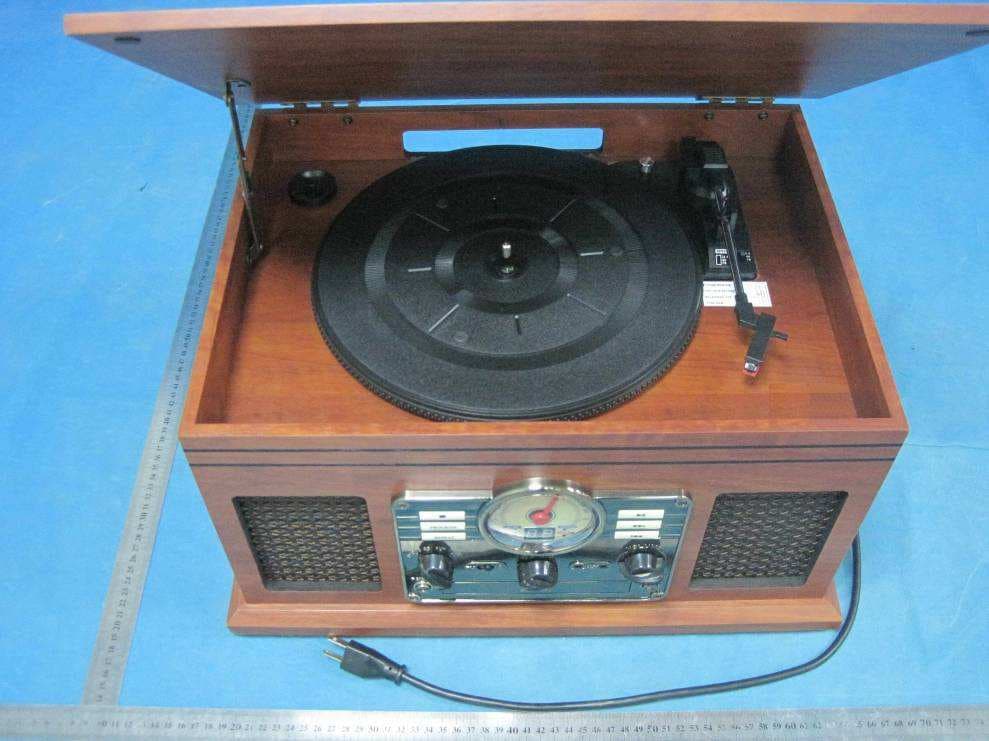 Music Center With Bluetooth - FCC ID ZXNLEETACE6B02 - Guangdong Leetac Electronics Technology Co.,Ltd.