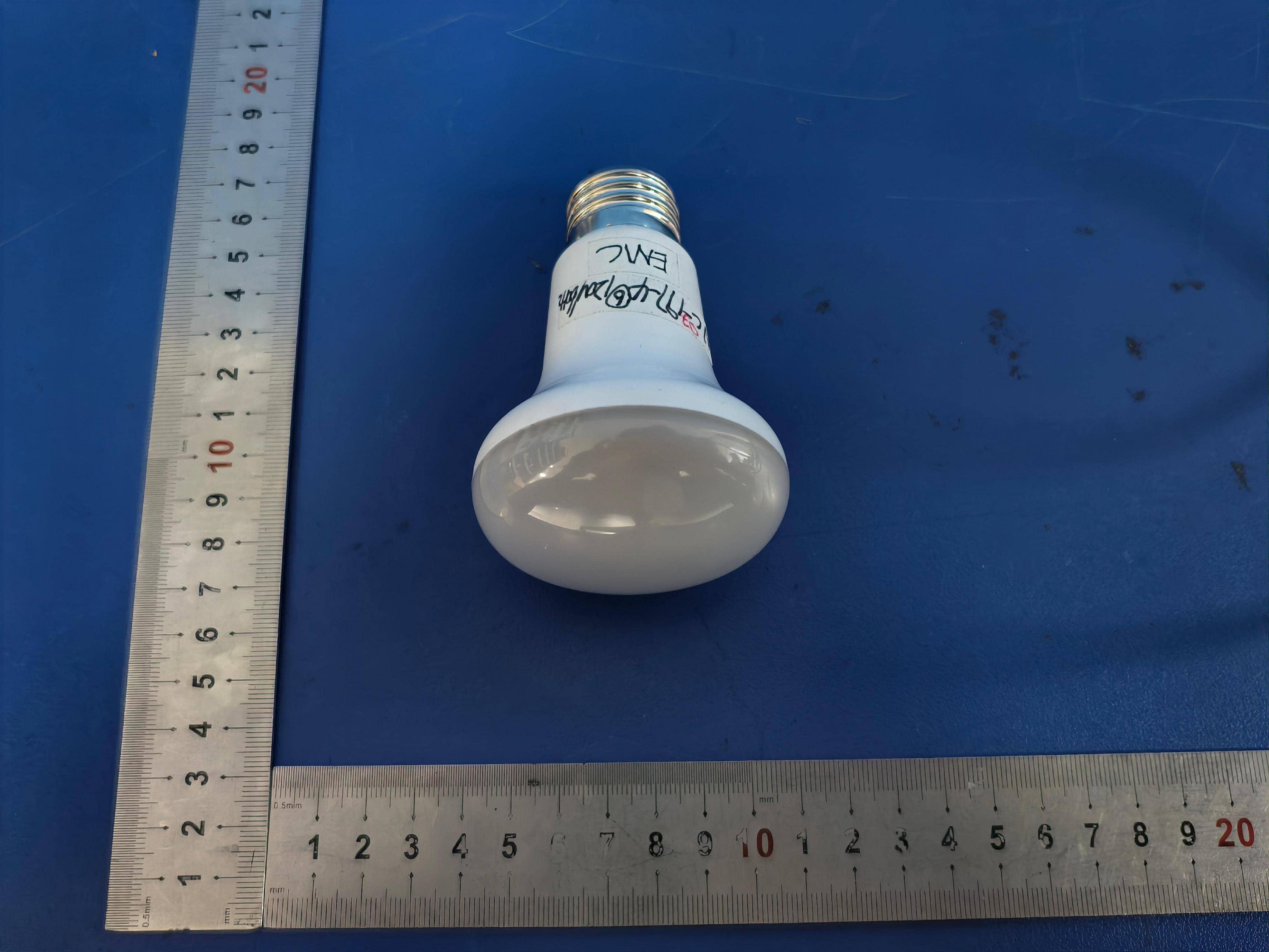 Product image for 2AVJP-R20WIFRGBCW