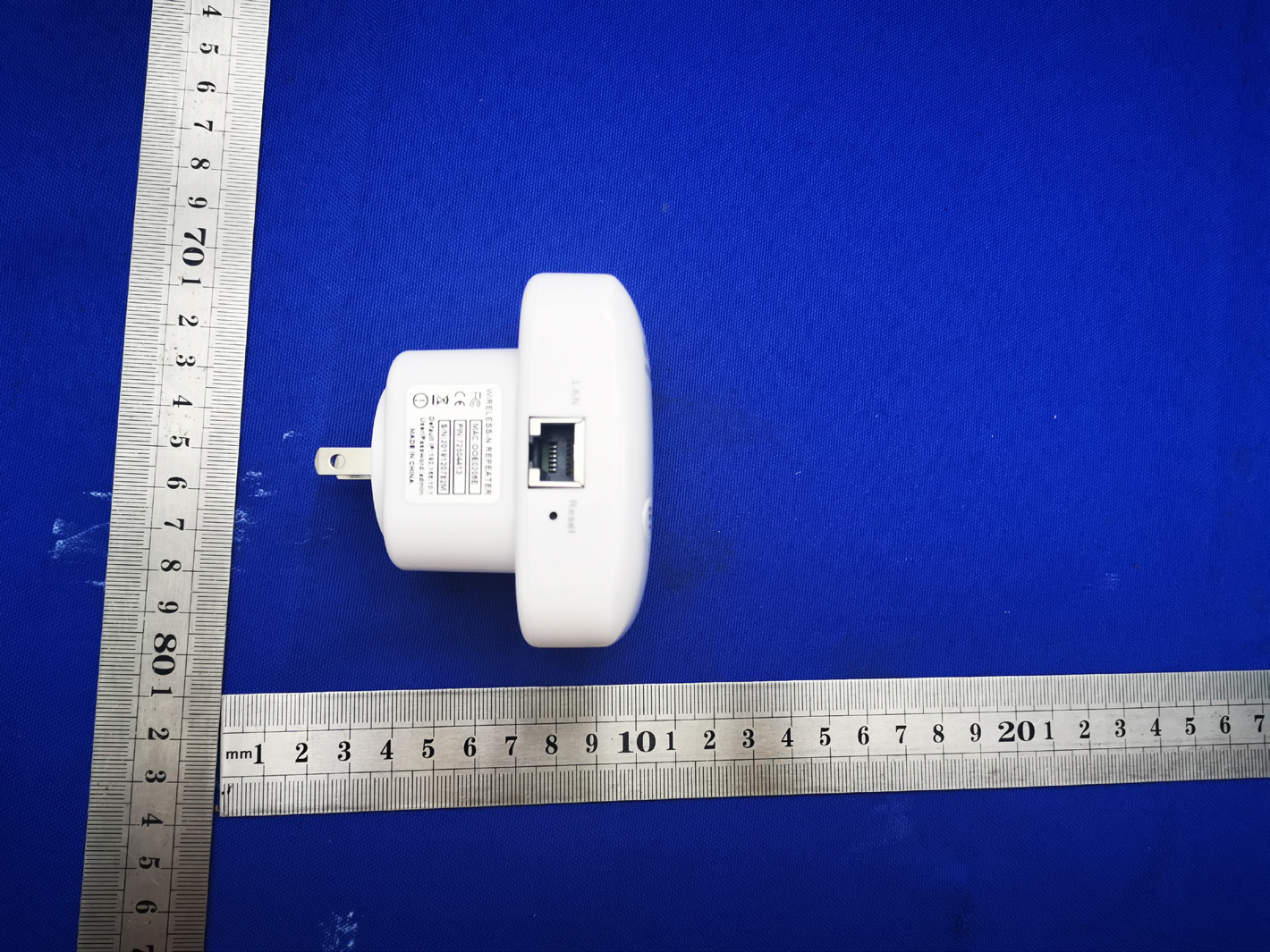 Product image for 2AXEHROUTER-300